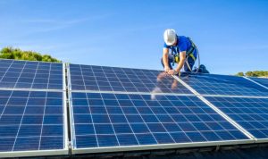 Installation et mise en production des panneaux solaires photovoltaïques à Uchaud